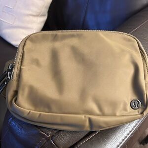 LULULEMON EVERYWHERE BELTBAG